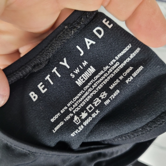 BETTY JADE | knot detail bikini swim top - Picture 3 of 4